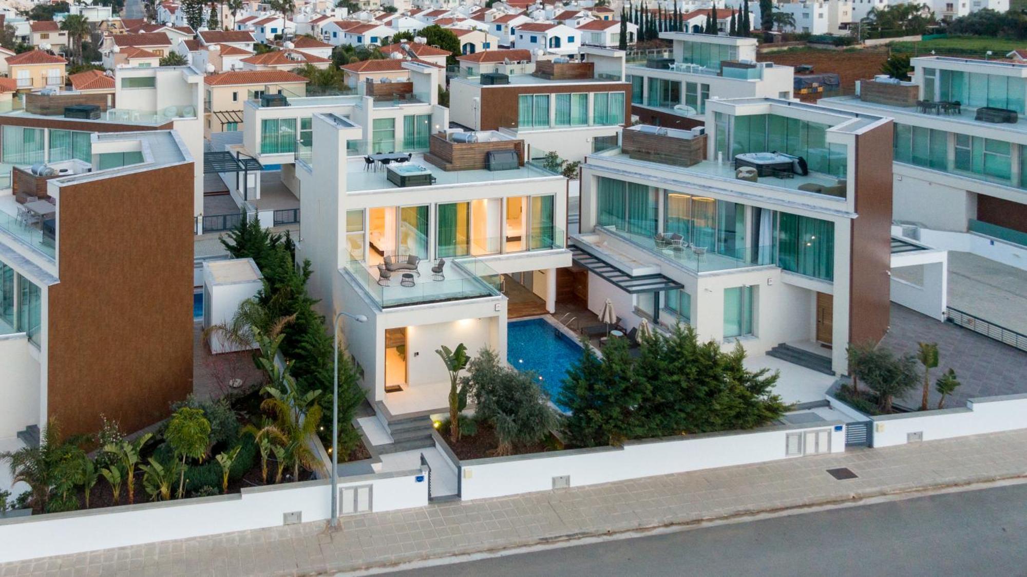 Seaview Luxury Villa Jacuzzi & Pool! 2 Min Beach Protaras Bagian luar foto
