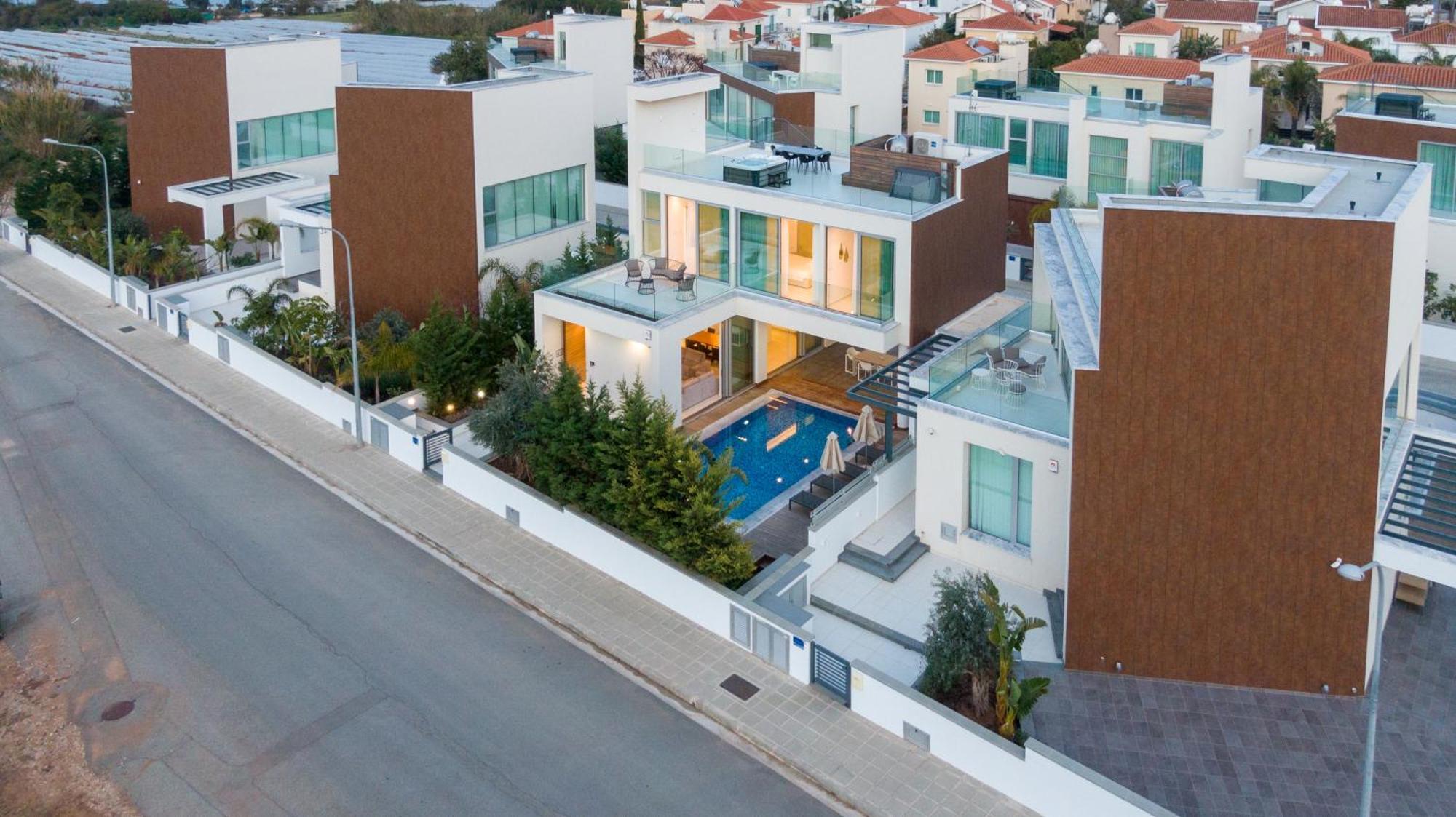 Seaview Luxury Villa Jacuzzi & Pool! 2 Min Beach Protaras Bagian luar foto